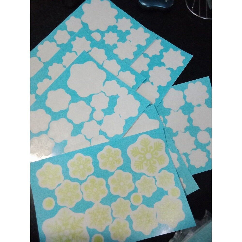 7 Sheets Cling Stickers Snowflakes & Snowballs Christmas Winter Window + Scraper